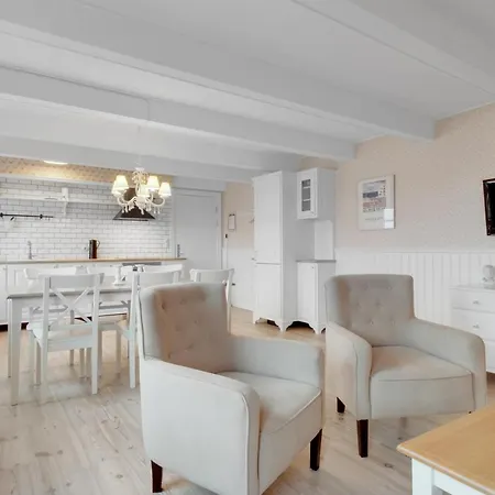 Romantic And Charming In Holiday home